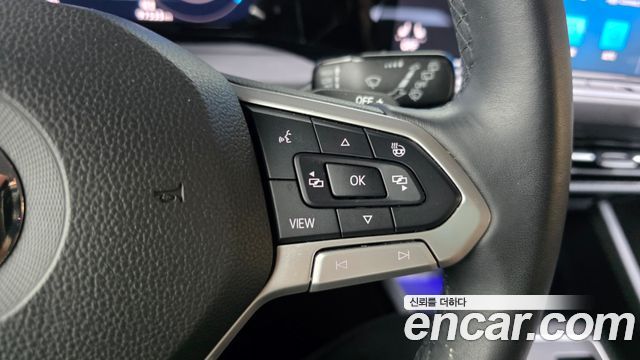 Volkswagen Golf 2022 — photo 30