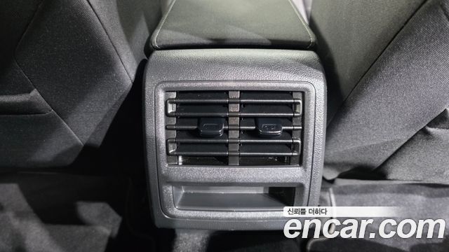 Volkswagen Golf 2022 — photo 33