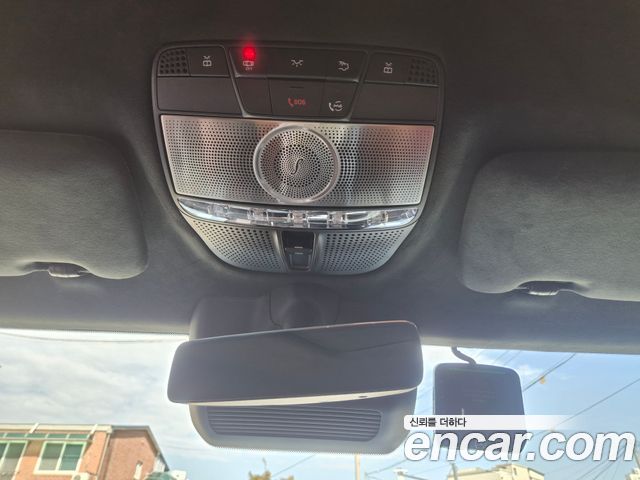 Mercedes-Benz G-Class 2025 — photo 10