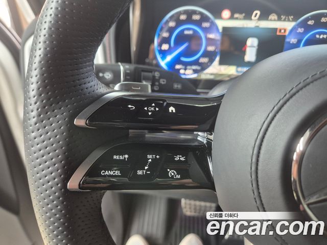 Mercedes-Benz G-Class 2025 — photo 15