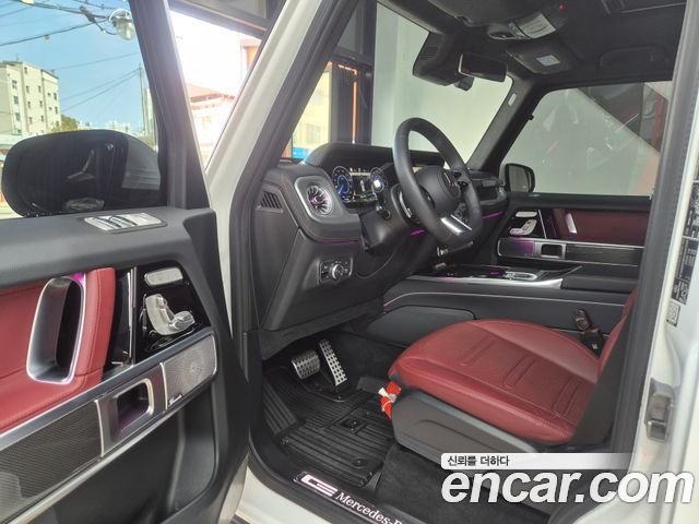 Mercedes-Benz G-Class 2025 — photo 16