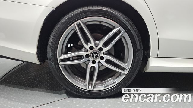 Mercedes-Benz E-Class 2019 — photo 5
