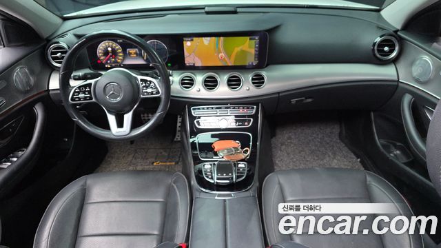 Mercedes-Benz E-Class 2019 — photo 7