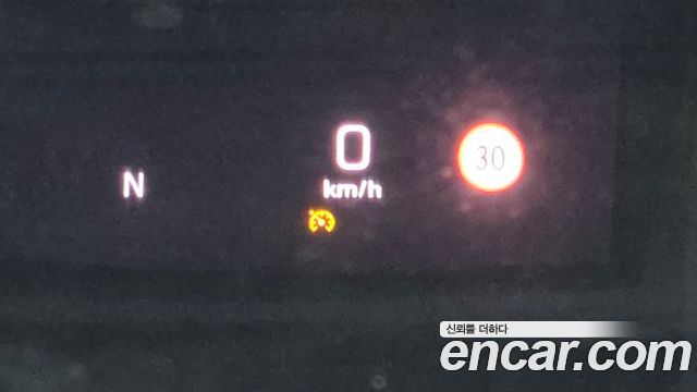 Mercedes-Benz E-Class 2019 — photo 18