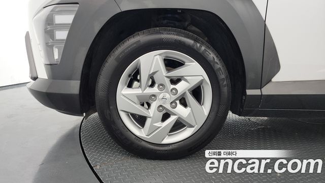Hyundai Kona 2023 — photo 5