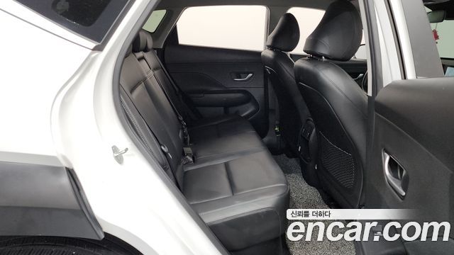 Hyundai Kona 2023 — photo 17