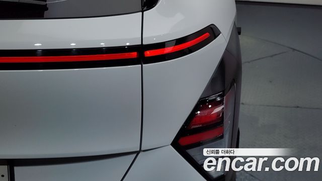 Hyundai Kona 2023 — photo 9