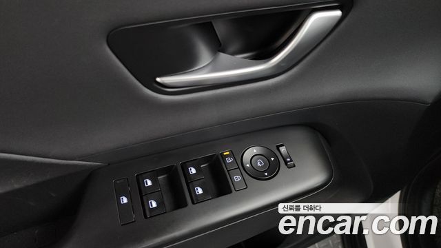 Hyundai Kona 2023 — photo 29