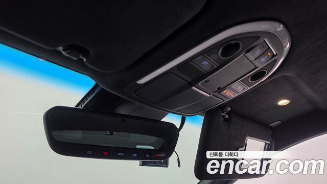 Genesis G70 2018 — photo 27