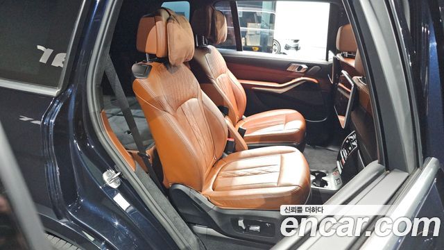 BMW X7 2020 — photo 11