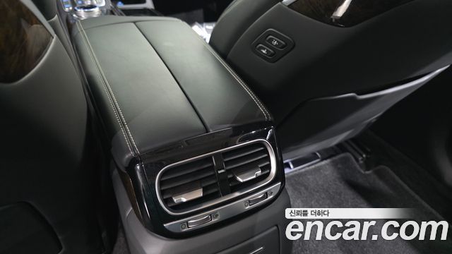 Genesis G90 2021 — photo 30