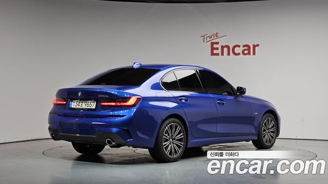 BMW 3-Series 2022 — photo 2