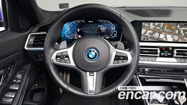 BMW 3-Series 2022 — photo 19