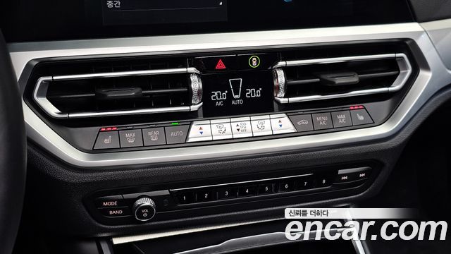 BMW 3-Series 2022 — photo 26