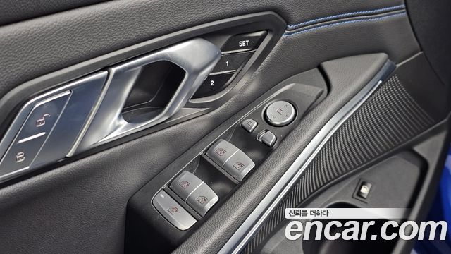 BMW 3-Series 2022 — photo 28