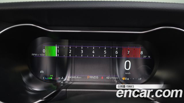 Ford Mustang 2019 — photo 11