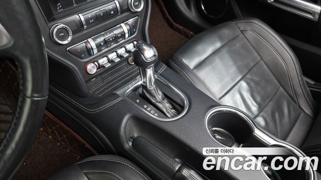 Ford Mustang 2019 — photo 12