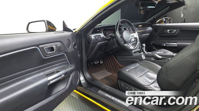 Ford Mustang 2019 — photo 13