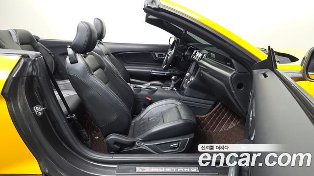 Ford Mustang 2019 — photo 17