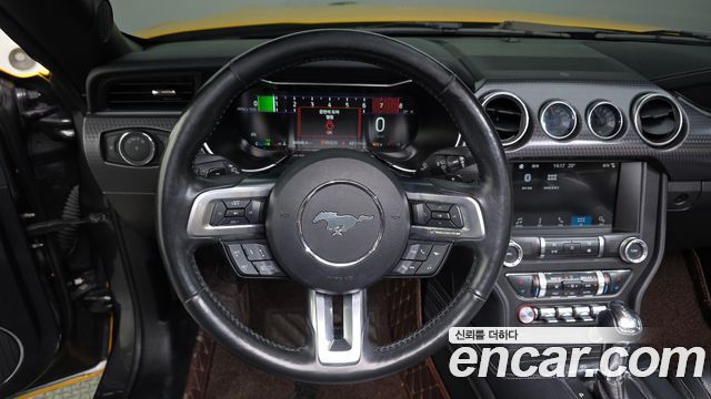 Ford Mustang 2019 — photo 19