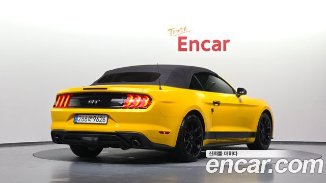 Ford Mustang 2019 — photo 33