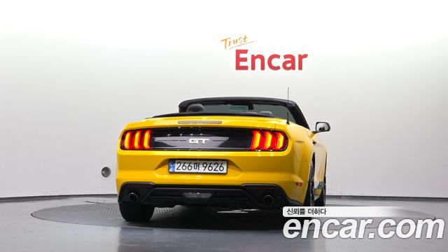 Ford Mustang 2019 — photo 35