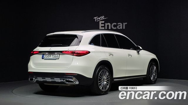 Mercedes-Benz GLC-Class 2025 — photo 2