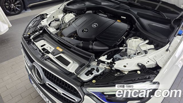 Mercedes-Benz GLC-Class 2025 — photo 6