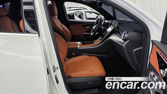 Mercedes-Benz GLC-Class 2025 — photo 11