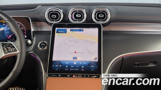Mercedes-Benz GLC-Class 2025 — photo 14