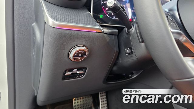 Mercedes-Benz GLC-Class 2025 — photo 16