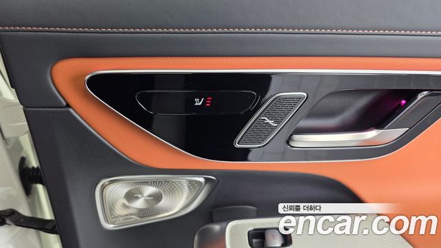 Mercedes-Benz GLC-Class 2025 — photo 18