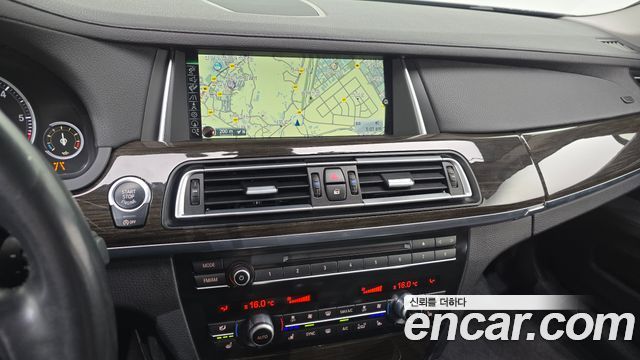 BMW 7-Series 2014 — photo 12