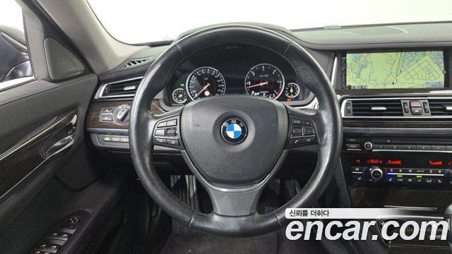 BMW 7-Series 2014 — photo 13