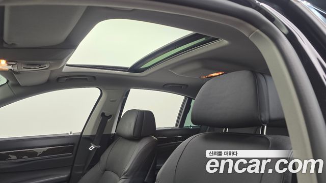 BMW 7-Series 2014 — photo 19