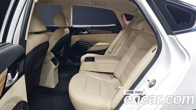 Kia K7 2016 — photo 12