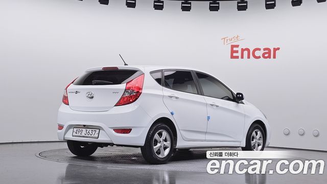Hyundai Accent 2014 — photo 2