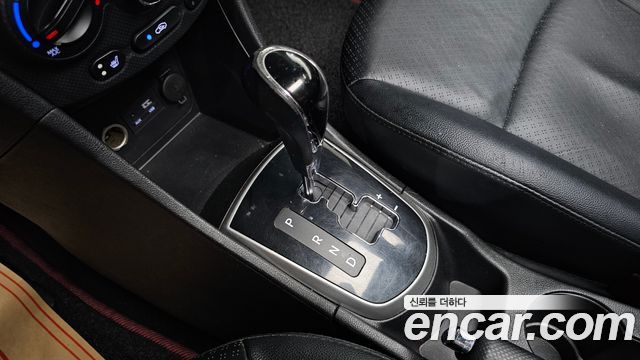 Hyundai Accent 2014 — photo 12