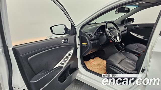 Hyundai Accent 2014 — photo 13