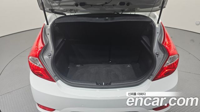 Hyundai Accent 2014 — photo 21