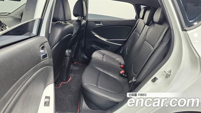 Hyundai Accent 2014 — photo 22
