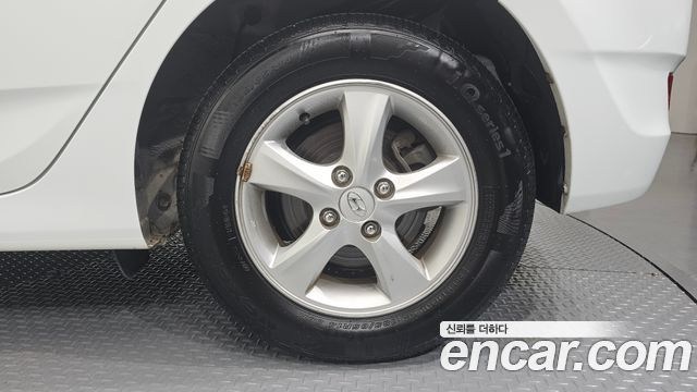 Hyundai Accent 2014 — photo 7