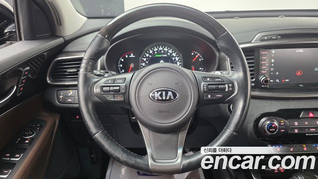 Kia Sorento 2016 — photo 13