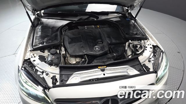 Mercedes-Benz C-Class 2019 — photo 6