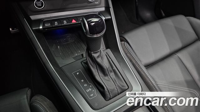 Audi Q3 2022 — photo 12