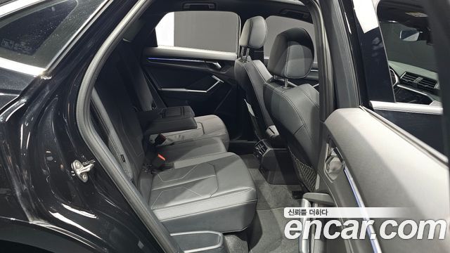 Audi Q3 2022 — photo 17