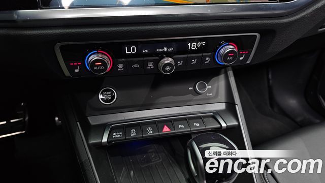 Audi Q3 2022 — photo 24