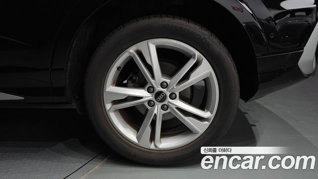 Audi Q3 2022 — photo 7