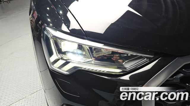 Audi Q3 2022 — photo 8