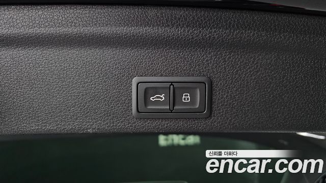 Audi Q3 2022 — photo 29